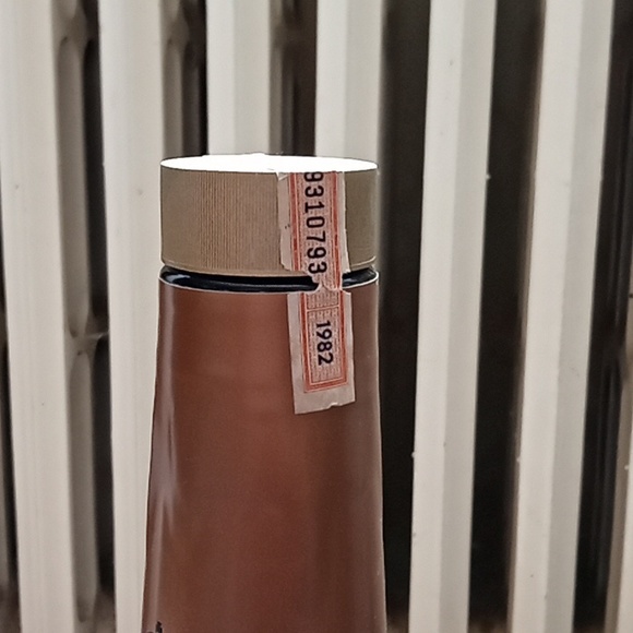 3.79L Canadian Club EMPTY Bottle 1982 - Picture 3 of 5